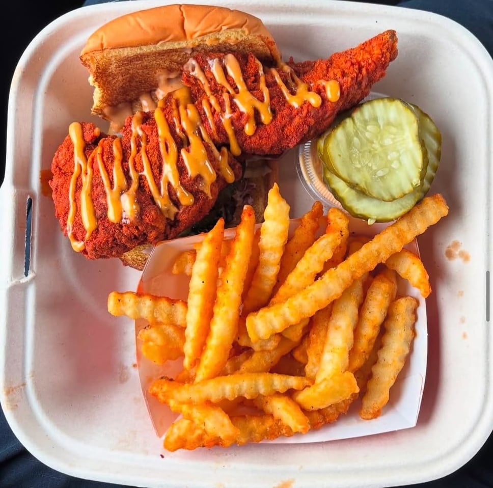 📸 PHOTO VIA @daveshotchicken