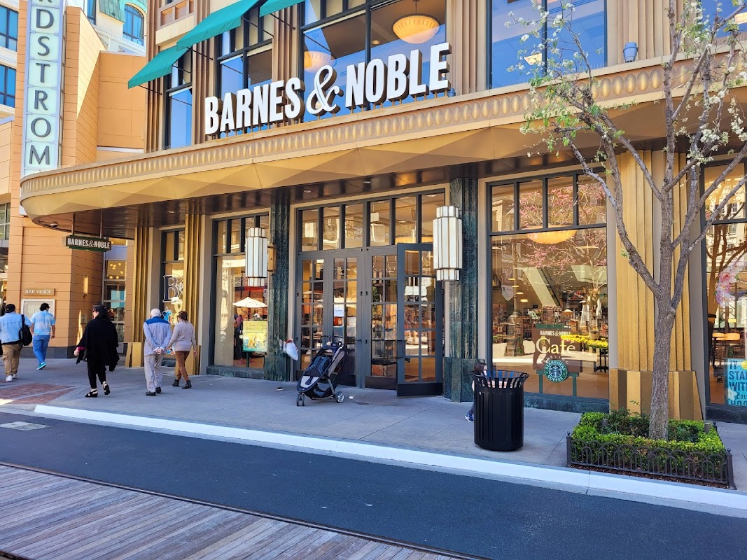 Barnes & Noble