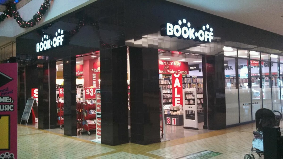 BOOKOFF Del Amo Fashion Center