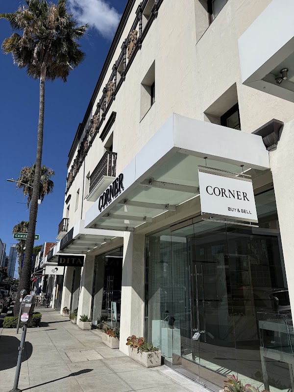 CORNER Beverly Hills