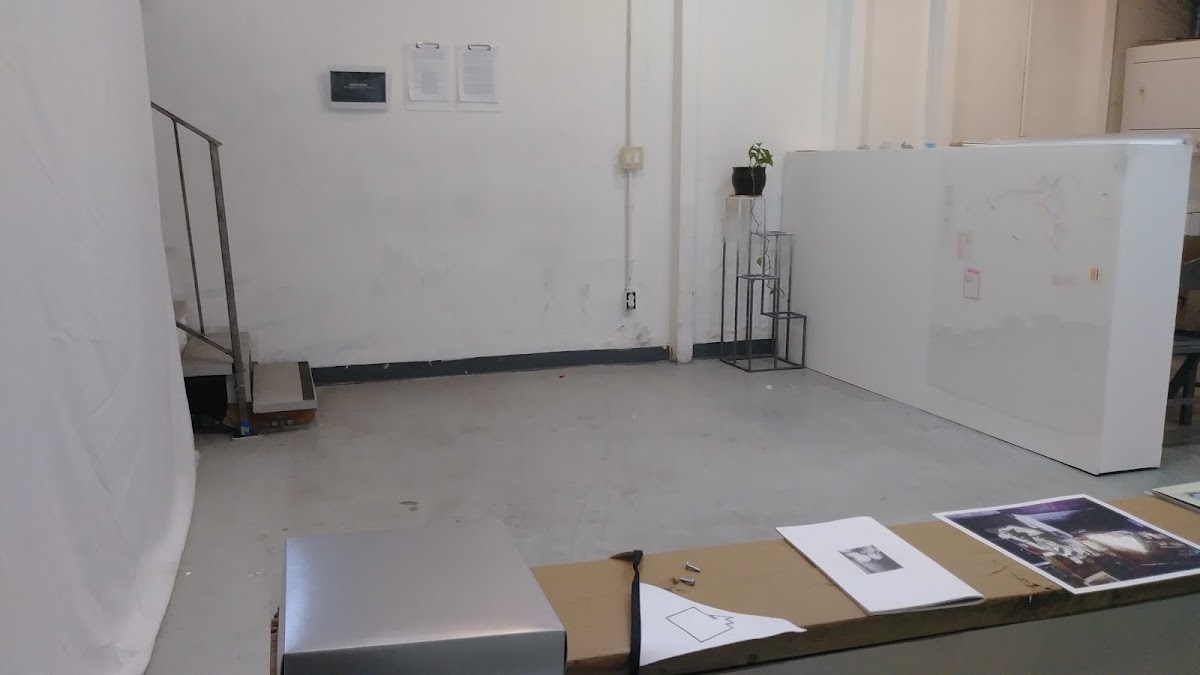 Pretend Gallery