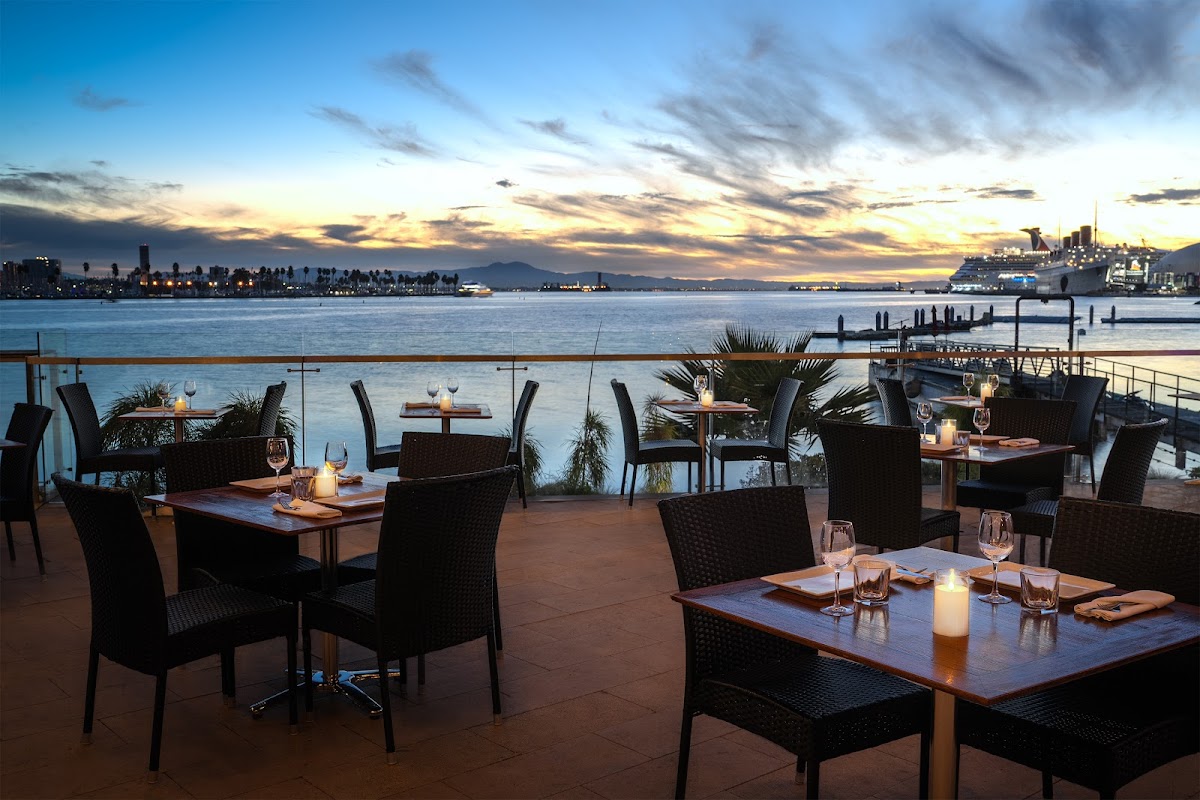 Fuego Restaurant & Bar