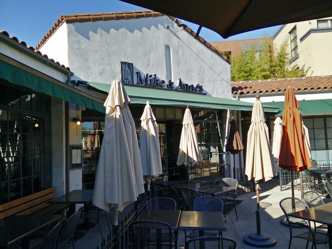 Mike & Anne's