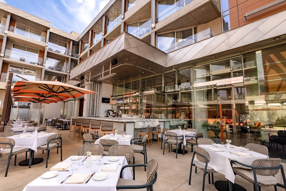 Shoreside® Restaurant and Bar