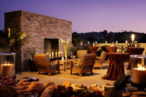 Courtyard by Marriott Los Angeles Sherman Oaks