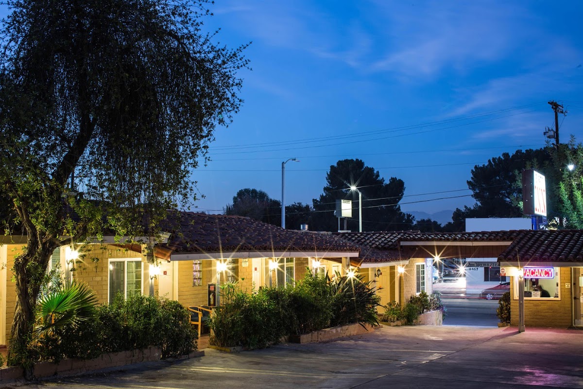 El Patio Inn