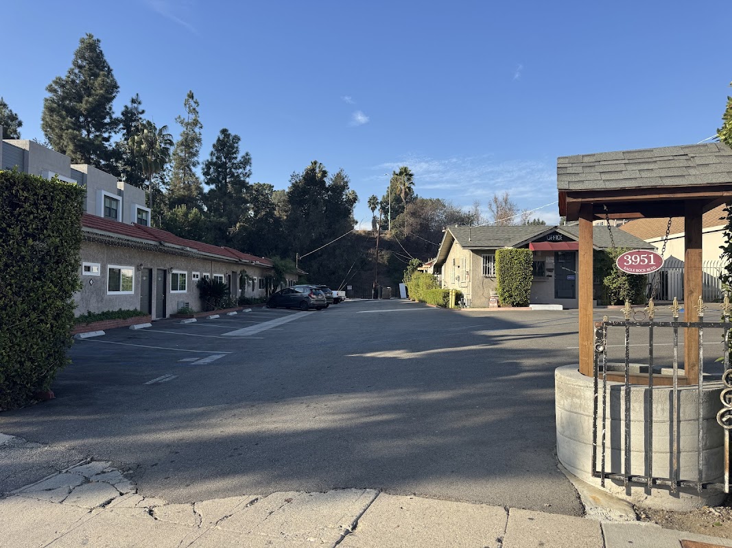 Triangle Motel